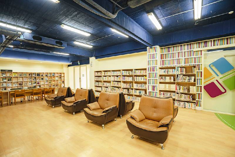 圖書館空間-沙發區
